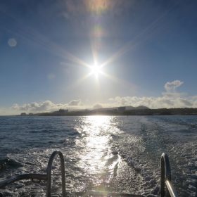 コラム　まつお内科写真部　青の洞窟（沖縄）へ向かう船上から撮影